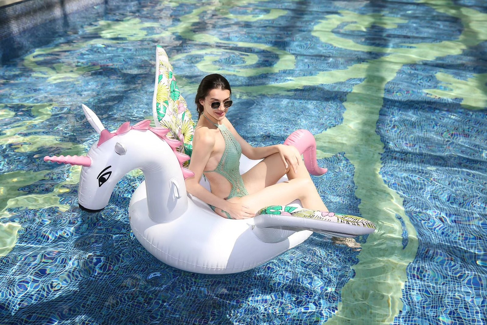 Giant 200cm Inflatable Pegasus Unicorn Pool Float Rideon Floral Print Swimming Ring Holiday Water Party Toy - 3
