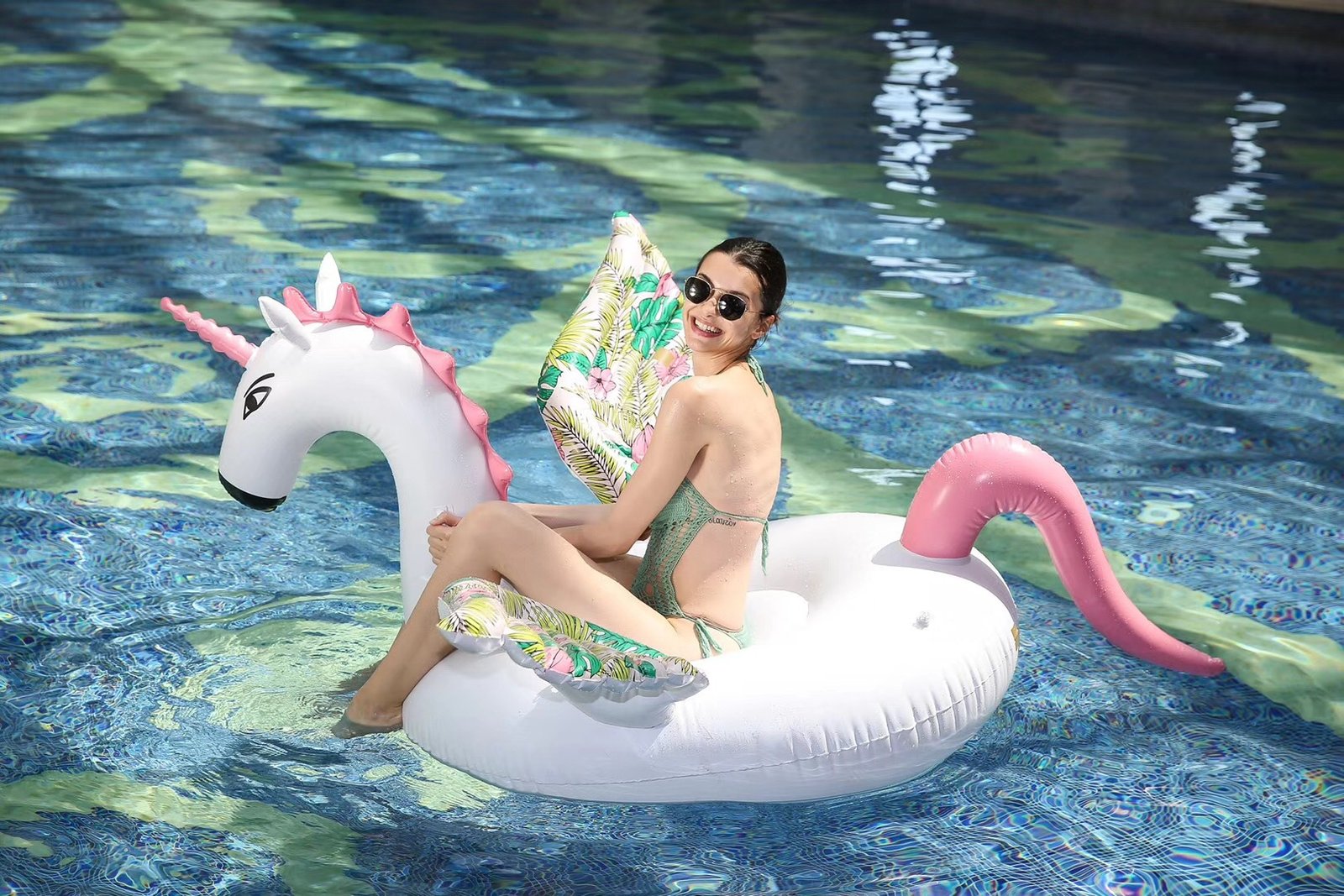 Giant 200cm Inflatable Pegasus Unicorn Pool Float Rideon Floral Print Swimming Ring Holiday Water Party Toy - 1