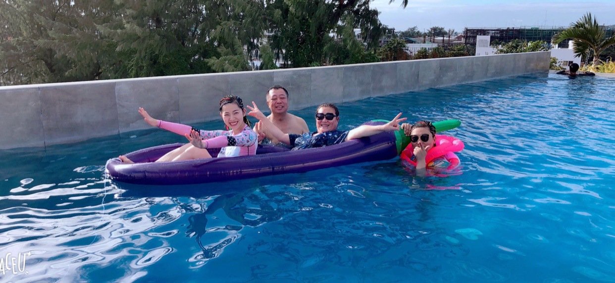 Deluxe 254cm Inflatable Eggplant Pool Float Kids Water Toy Swimming Ring Lounge Chair Fun Floating Raft - 9