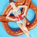 Giant Pretzel Pool Inflatable Toy Swimming Game Air Mattresses Large Floating Island Boat Party Holder Summer Fun Flamingo