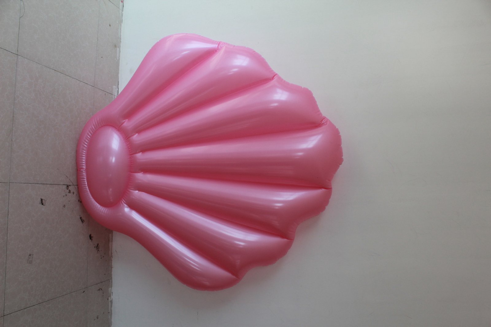 White Inflatable Shell Pool Float Aqua Lounger Swim Ring With Durable Handles Floating Raft - 9 White Inflatable Shell Pool Float Aqua Lounger Swim Ring With Durable Handles Floating Raft - 9