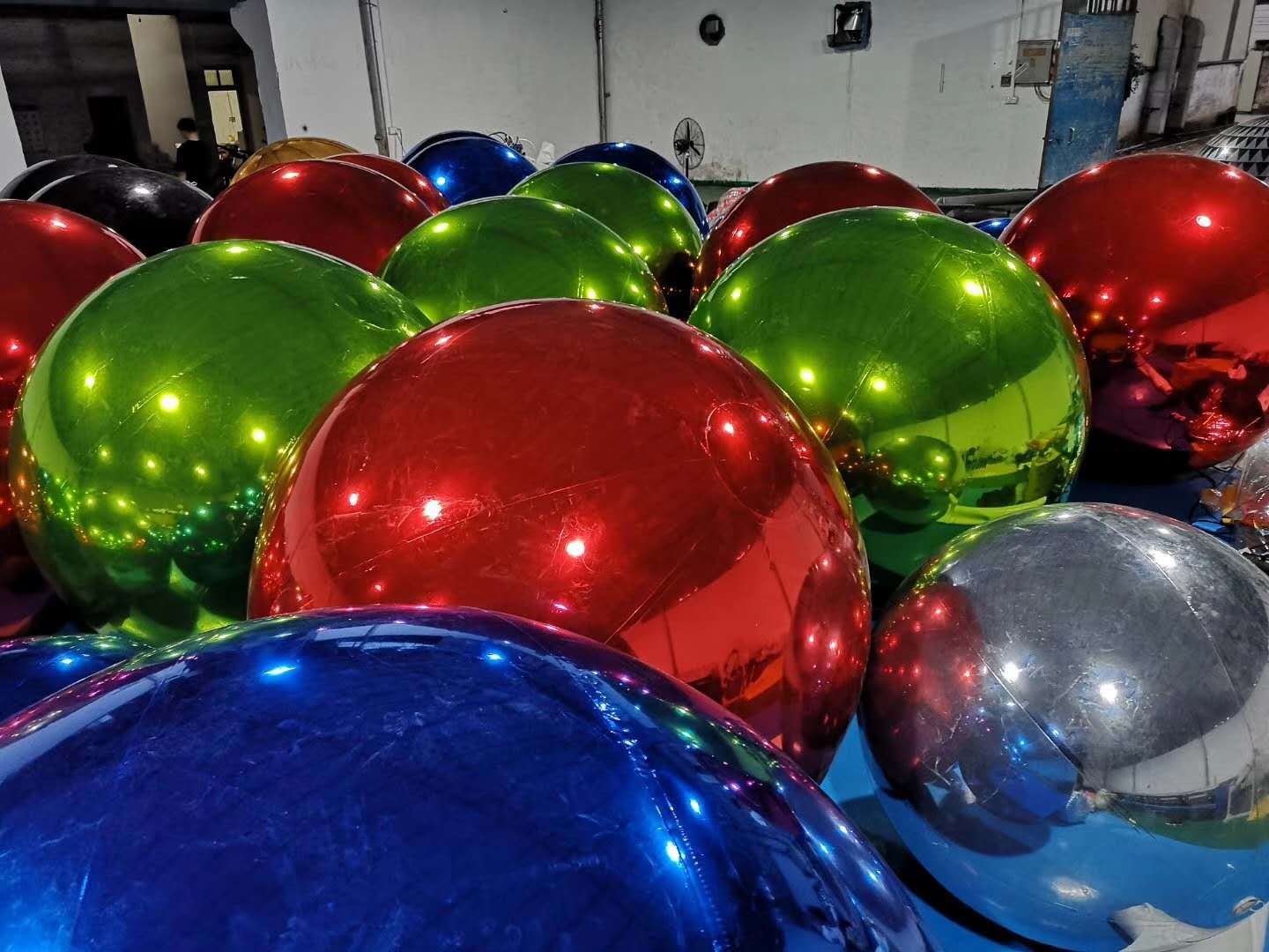 24inch Customizable Inflatable Beach Ball Activity Mirror Decoration Perfect For Outdoor Games Parties - 6