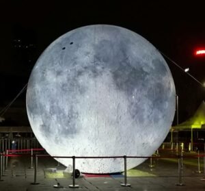 Day 2m Dia Inflatable Moon Ball Balloon With Led Light For Bar Club