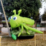 Customized 2 7x3 Meters Giant Inflatable Grasshopper Big Inflatables For Decoration Toys