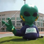 Custom Event 5mh Giant Advertising Cartoon Inflatable Alien For Halloween Decoration